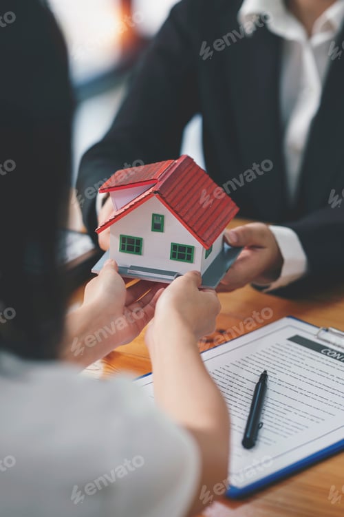 Preview: Real estate agent company delivering new houses to customers