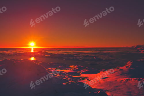 Preview: Summer sunset in Antarctica