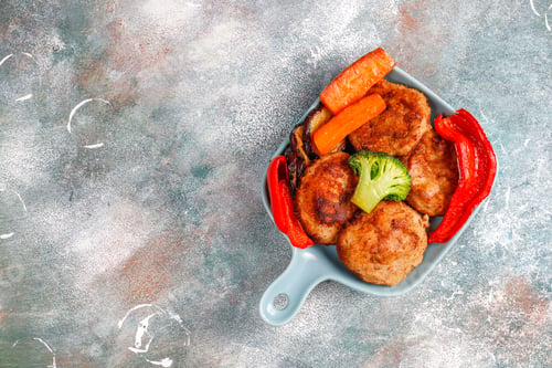 Preview: Homemade delicious cutlets with roasted vegetables.