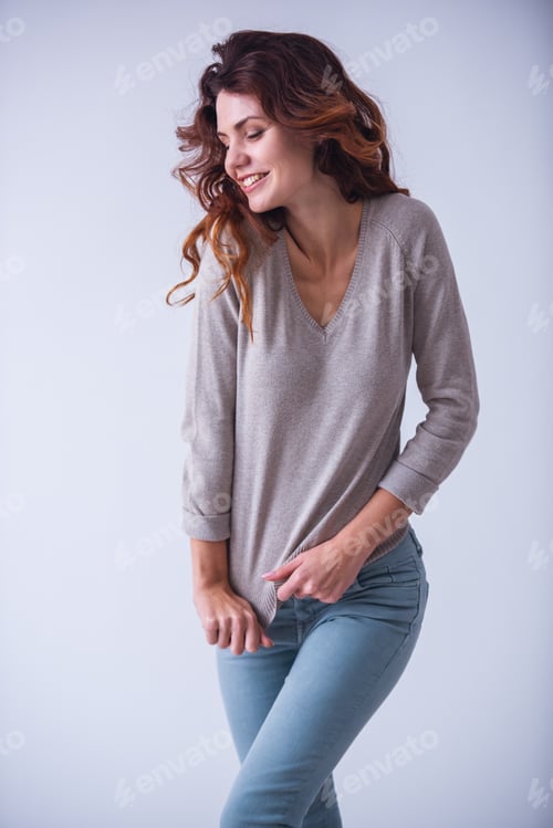 Preview: Girl in the studio