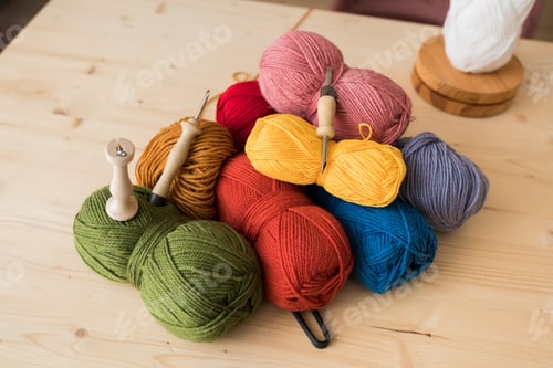 Preview: Punch needle embroidery in workshop