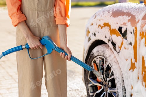 Preview: High pressure car wash with foam on wheel and bodywork