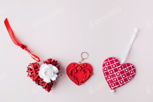 Preview: Red hearts on colorful pink background Valentines Day holiday greeting card banner