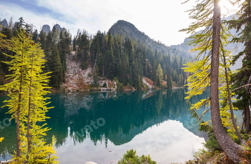 Preview: Mountains lake