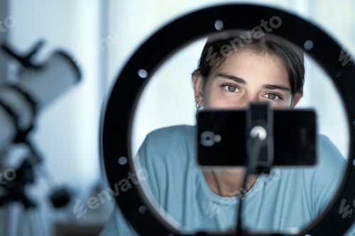 Preview: Influencer shooting videos for her followers on social media