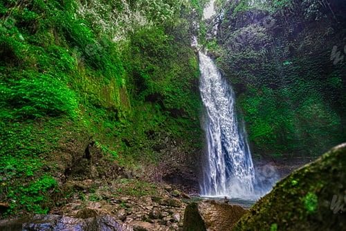 Preview: Powerful waterfall