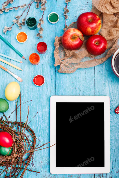 Preview: The top view of easter on wooden table office workplace