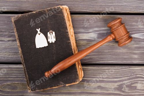 Preview: Marriage or divorce concept.