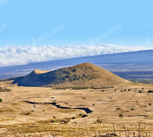 Preview: Extinct volcanic craters at Mouna Loa - Hawaii