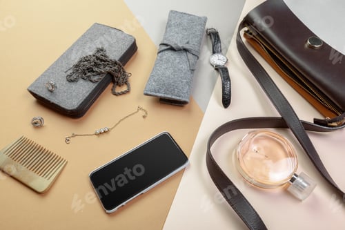 Preview: View on women bag stuff