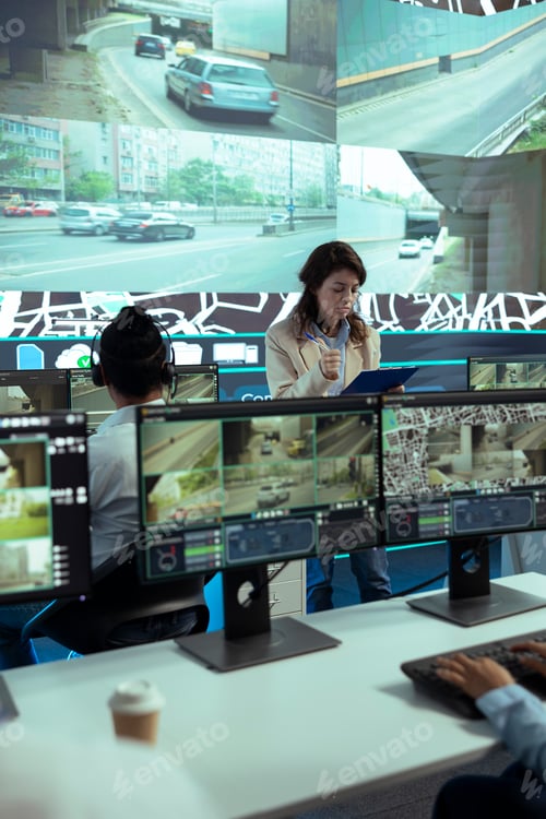 Preview: Team leader overseeing diverse operators in delivery call center office