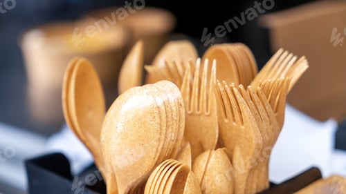 Preview: Tableware in a food truck