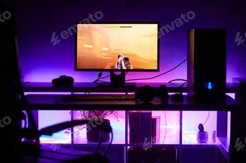 Preview: Computer game on computer