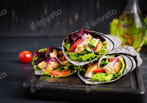 Preview: Tortilla with added ink cuttlefish wraps with chicken and vegetables