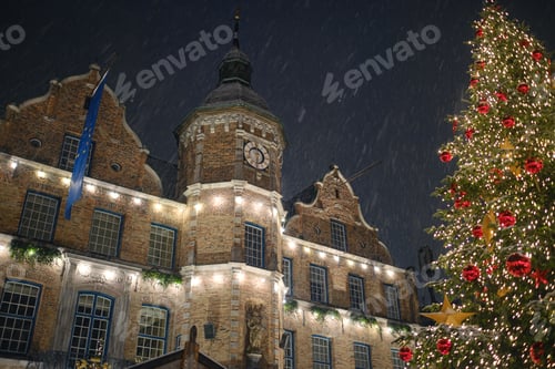 Preview: Dusseldorf. GERMANY. 13 DECEMBER 2022. The Christmas market in Germany.