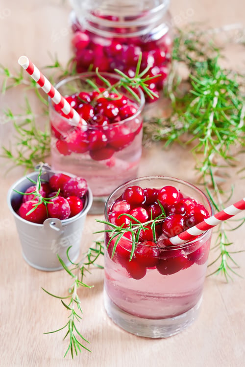 Preview: Refreshing Cranberry Drinks with Rosemary and Striped Straws
