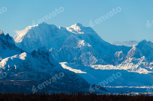 Preview: Blue Mount Hunter on Sunny Day. Alaska, USA