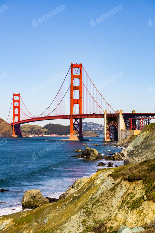 Preview: View towards Golden Gate bridge from the coastal trail, Presidio park, San Francisco, California