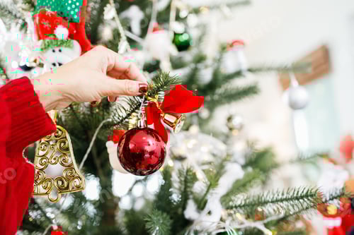 Preview: Festive Christmas Tree Decorating with Ornaments