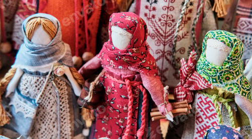 Preview: Russian traditional faceless rag dolls - amulets associated with slavic pagan traditions