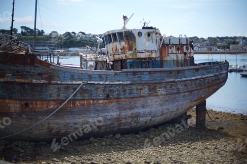 Preview: Old wooden boat