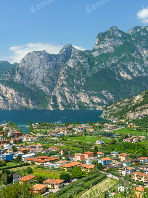 Preview: The Garda lake at Torbole