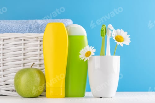 Preview: Toiletry and toothbrushes