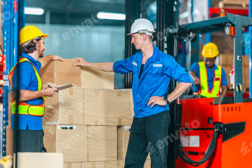Preview: Warehouse Team Planning Logistics