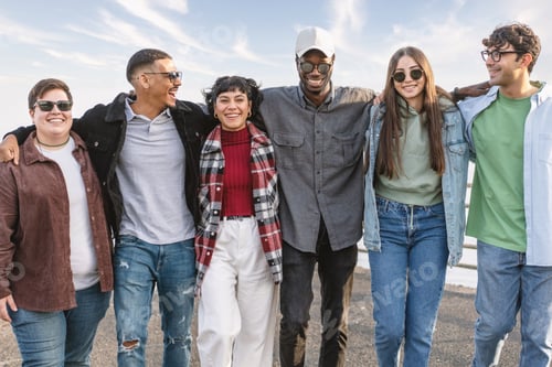 Preview: Mid season people walking together