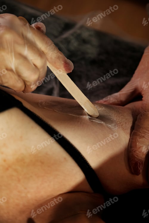 Preview: Applying Wax for a Smooth, Hair-Free Underarm in a Spa