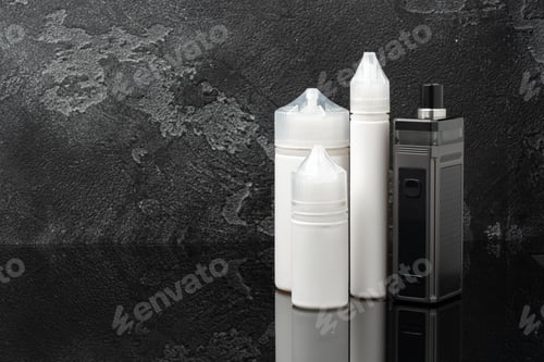 Preview: Electronic cigarette with re-fill liquid bottles on gray background