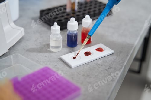 Preview: Close-up photo of nurse doing medical research