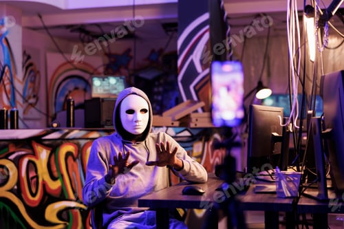Preview: Hacker streaming illegal content online