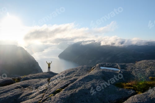 Preview: Misty morning on Preikestolen