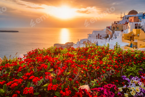 Preview: Sunset over Oia town on Santorini island in summer. Santorini, Greece
