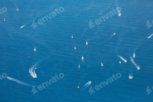 Preview: Motorboats on sea surface