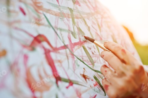 Preview: Painter woman