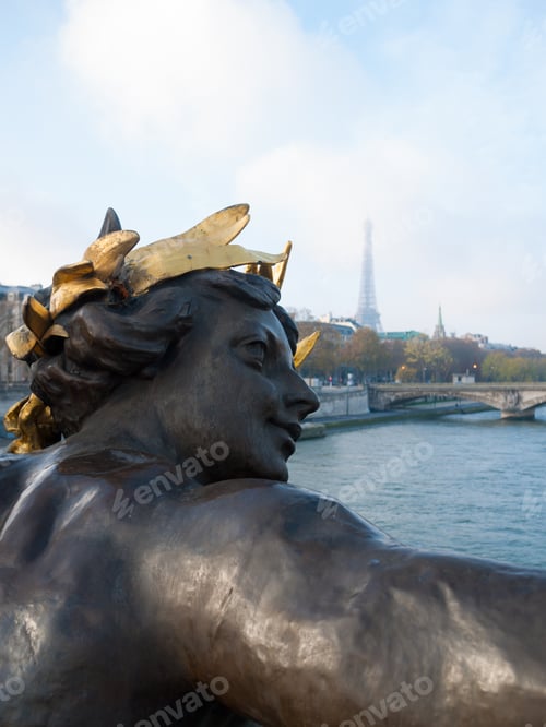 Preview: Street lantern on the Alexandre III Bridge against the Eiffel Tower in Paris