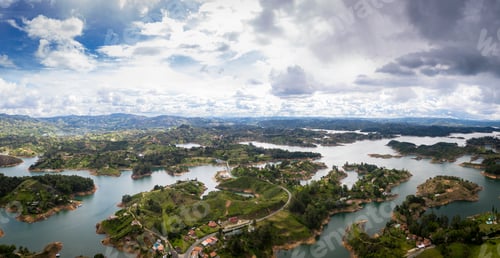 Vorschau: Panoramablick auf den Guatape Dam (Penol) - Kolumbien