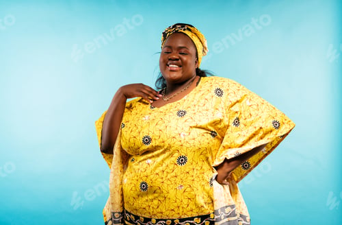 Preview: Image of a beautiful woman from africa wearing traditional clothes