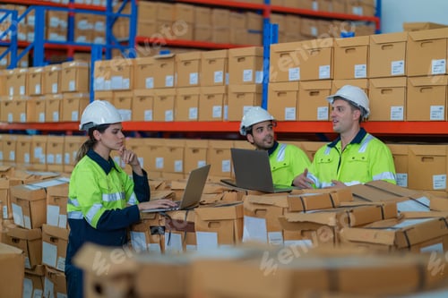 Preview: Warehouse worker working in warehouse storage.