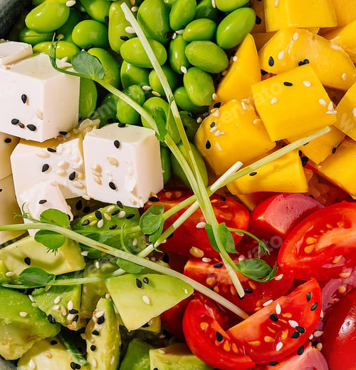 Preview: Fresh vegan poke bowl close up or macro