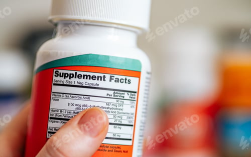 Preview: Supplement Facts on jar of multivitamin complex