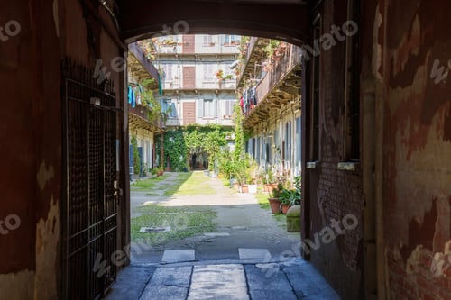 Preview: Old residential buildings along via Piero della Francesca in Milan, Italy