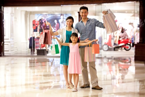 Preview: Family shopping in department store