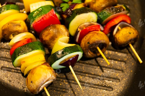 Preview: Vegetable skewers in a skillet