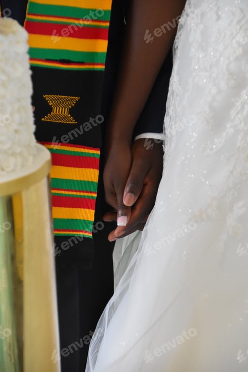 Preview: Elegant Wedding Couple Holding Hands Ceremony