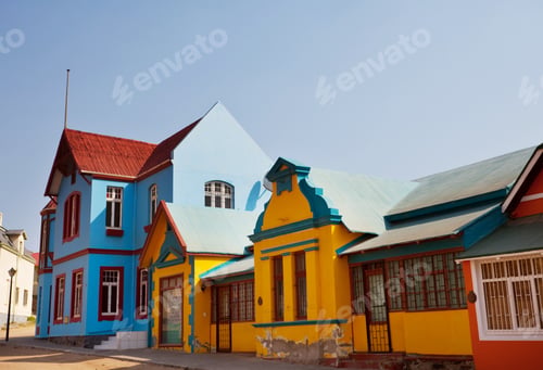 Preview: Multicoloured house