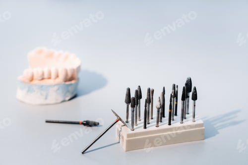 Preview: Grinding tools and drills for dental technicians