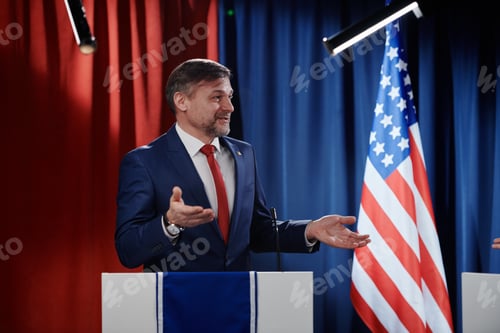 Preview: Man explaining his viewpoint to public